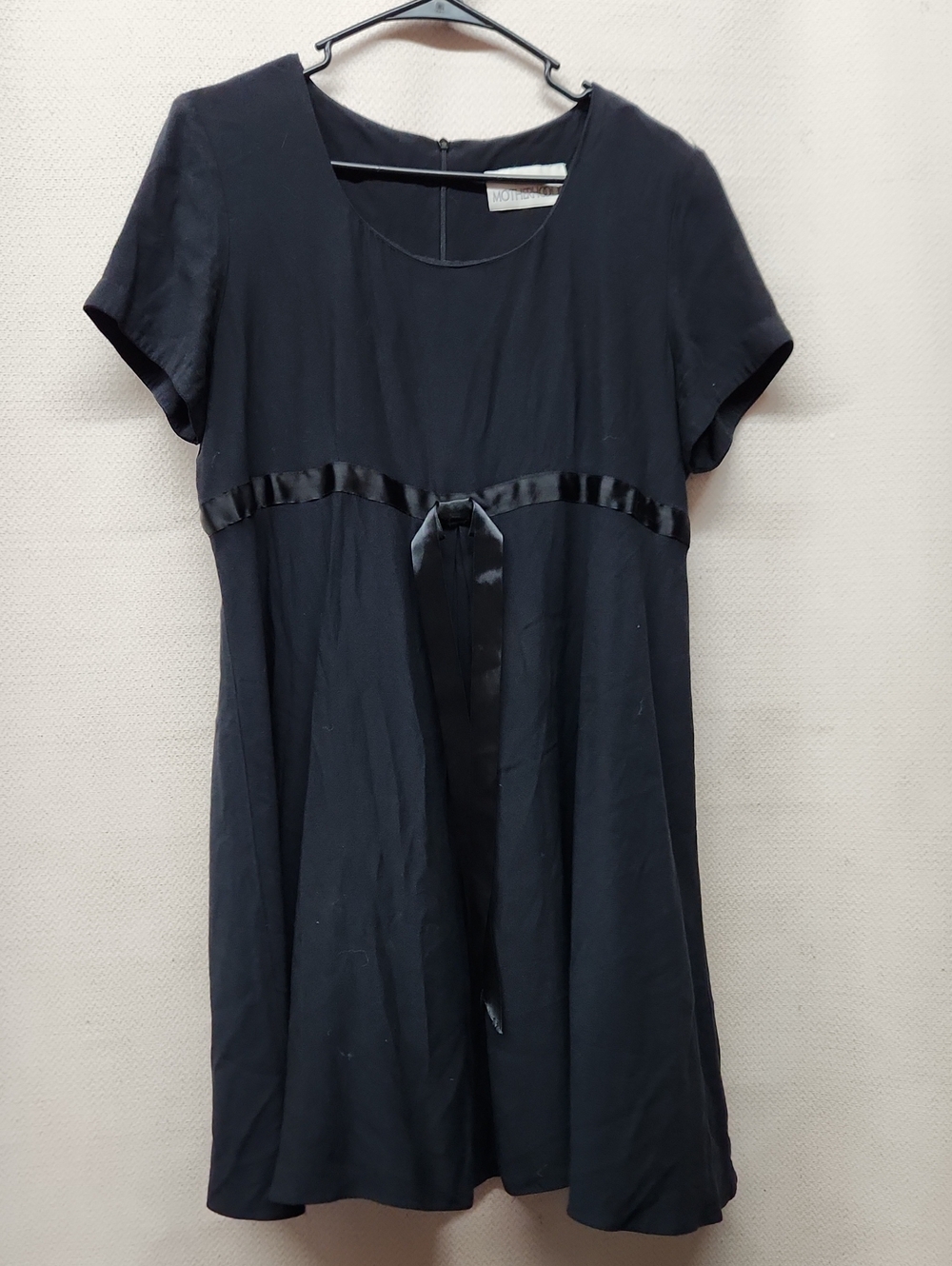 Motherhood Black Short-Sleeve Empire-Waist Dress with Satin Tie